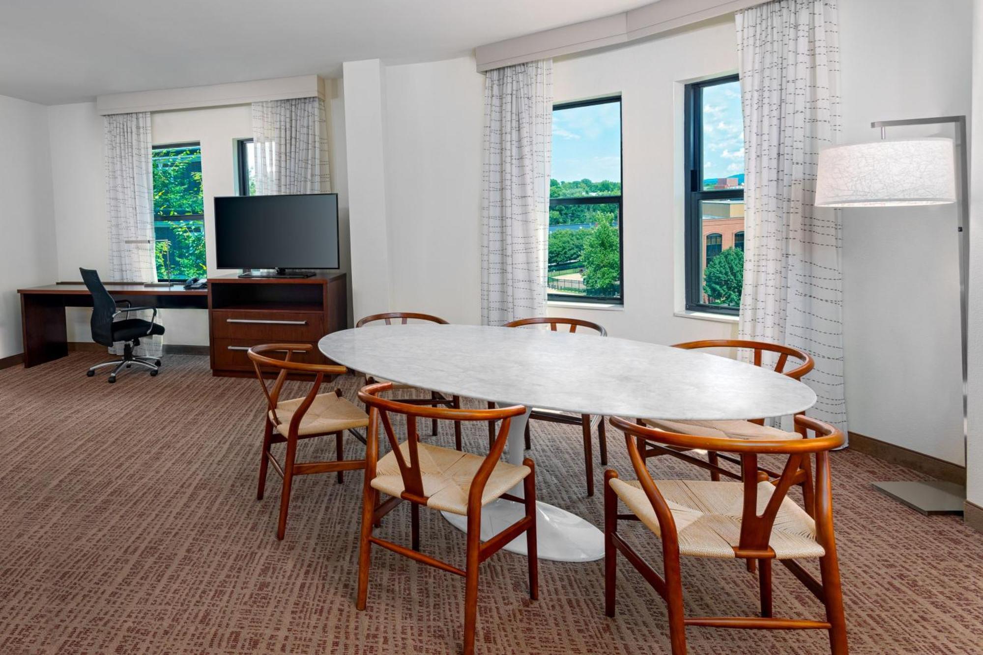 Residence Inn By Marriott Charlottesville Downtown Extérieur photo